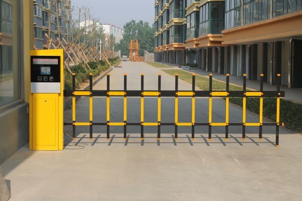 道闸杆如何掰直